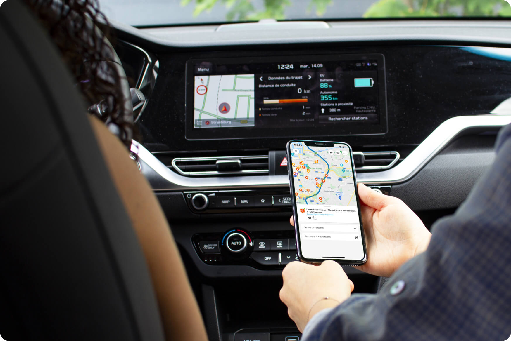 Consultation des bornes de recharge pour voiture électrique sur l'application mobile Chargemap